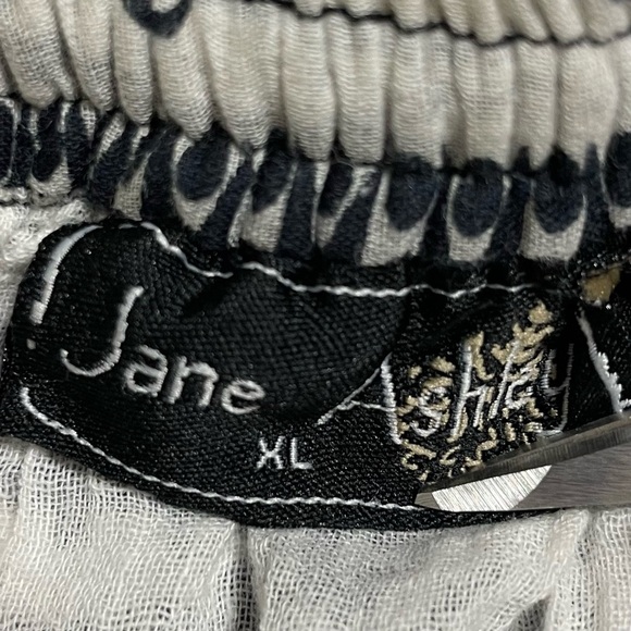 Jane Ashley Black and White A-Line Midi Skirt - Picture 3 of 6